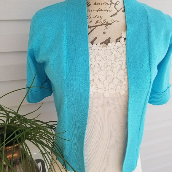 89th & Madison Sweaters - 🌹 NWT 89th and Madison Shrug🌹
